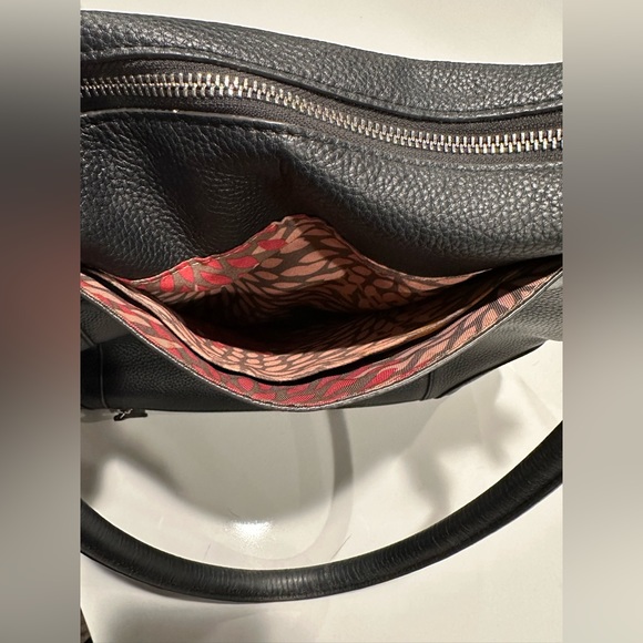 Lodis BLACK PEBBLED LEATHER  SHOULDER BAG TOTE Floral Interior - Picture 8 of 16